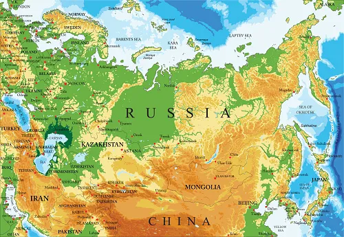 Carte physique de la Russie montrant l'immensité du territoire, de Kaliningrad à Vladivostok