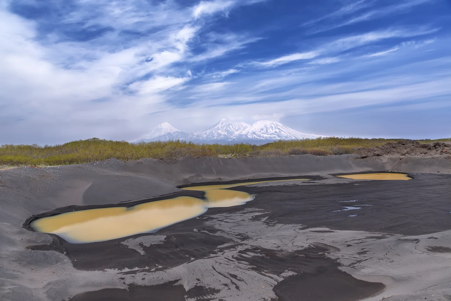 Kamtchatka 2026 : guide photo et trekking entre volcans, geysers et ours bruns