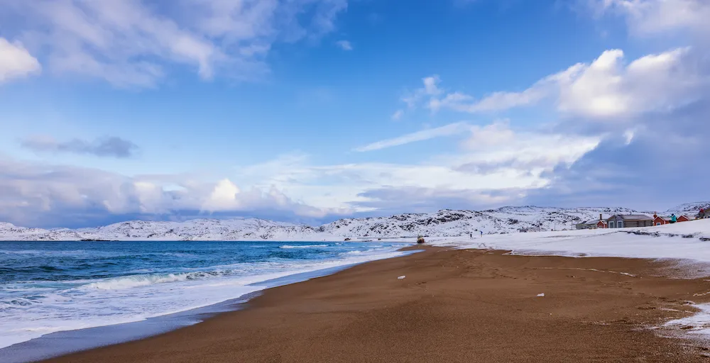 La mer de Barents près de la Nouvelle-Zemble, extension arctique de l'Oural